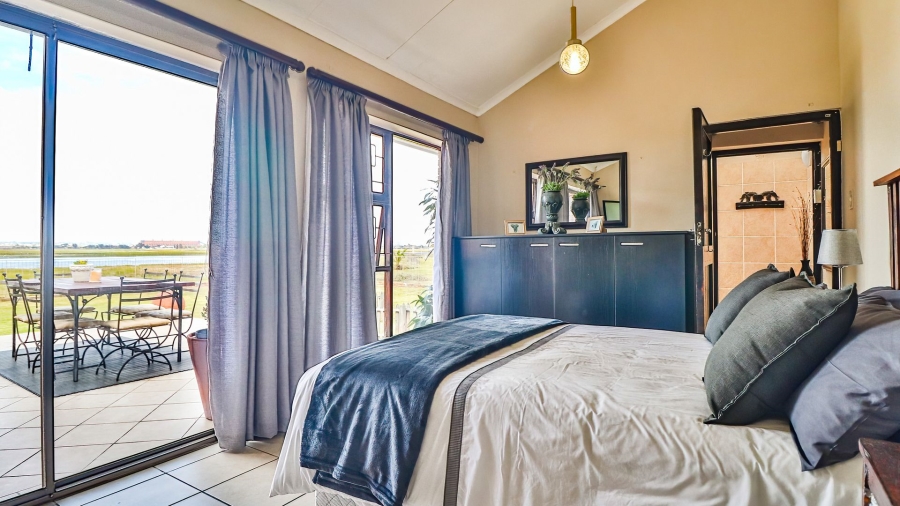 To Let 5 Bedroom Property for Rent in Amsterdamhoek Eastern Cape